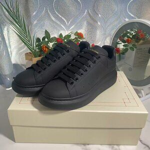 Alexander McQueen Men's Black Sneakers